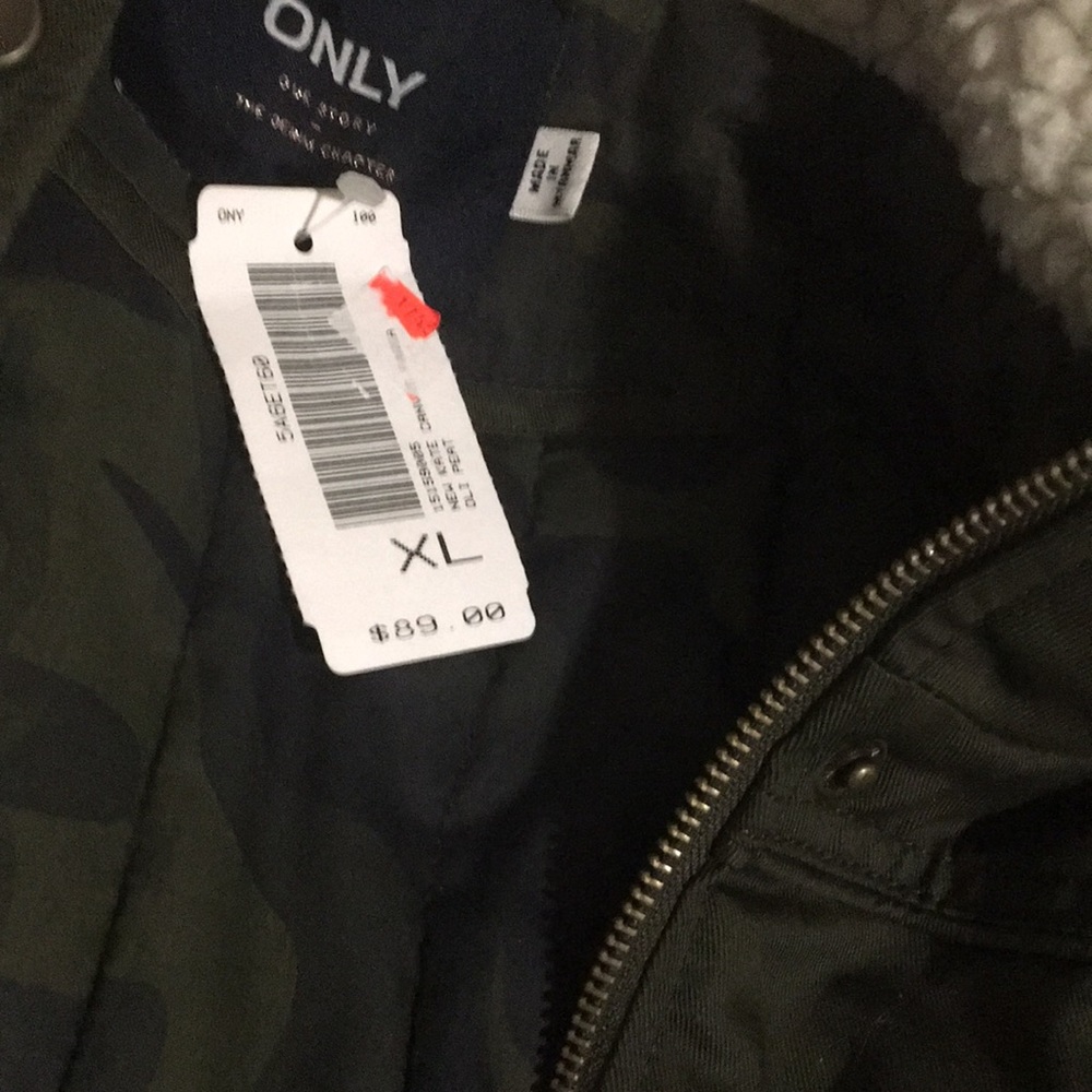 Jacket - Picture 2 of 4